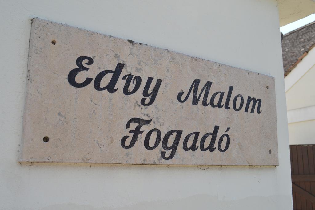 Edvy Malom Fogado Barokk Udvarhaz Pápa 외부 사진